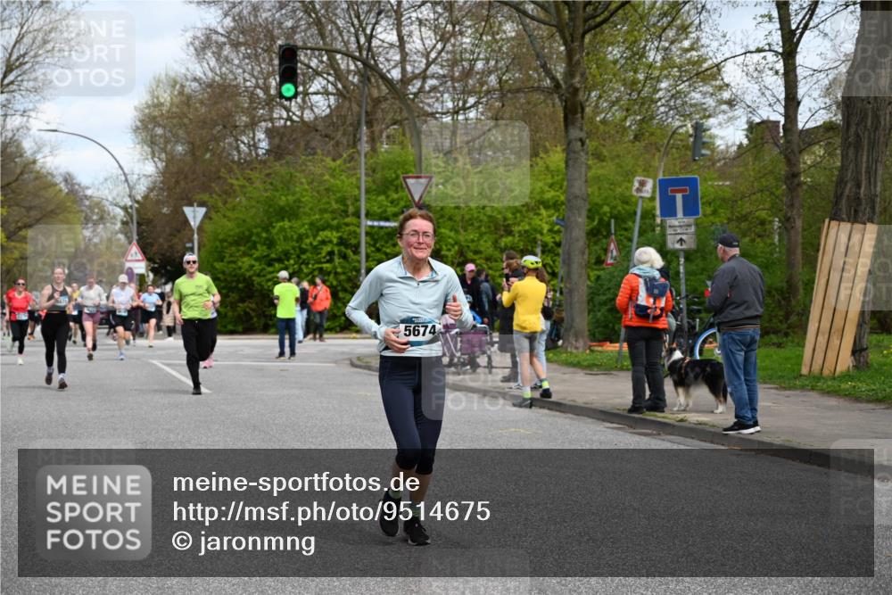 12.04.2026 - 45. Internationalen Wilhelmsburger Insellauf J. Mangold http://msf.ph/oto/9514675 12.04.2026 13:12:27 Ziel 4847, 4846, 4850, 4550, 3914, 2545, 3352, 3348, 5750, 5855, 2280, 3441, 5674, 4841, 2275, 4671, 4627, 4628, 3638, 4385, 2274, 4919, 4720, 4720, 4721, 2998, 4693, 3519, 4970, 3686, 4643, 2877 meine-sportfotos.de