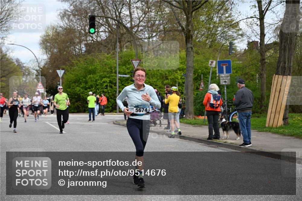 12.04.2026 - 45. Internationalen Wilhelmsburger Insellauf J. Mangold http://msf.ph/oto/9514676 12.04.2026 13:12:27 Ziel 4847, 4846, 4850, 4550, 3914, 2545, 3352, 3348, 5750, 5855, 2280, 3441, 5674, 4841, 2275, 4671, 4627, 4628, 3638, 4385, 2274, 4919, 4720, 4720, 4721, 2998, 4693, 3519, 4970, 3686, 4643, 2877 meine-sportfotos.de