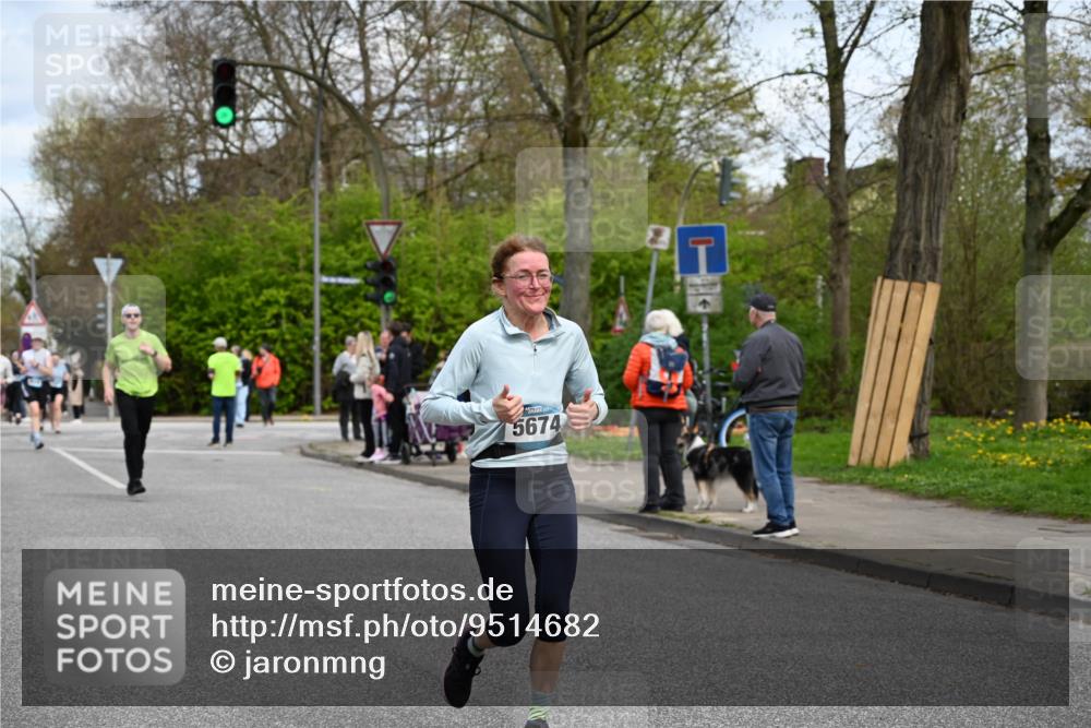 12.04.2026 - 45. Internationalen Wilhelmsburger Insellauf J. Mangold http://msf.ph/oto/9514682 12.04.2026 13:12:27 Ziel 4847, 4846, 4850, 4550, 3914, 2545, 3352, 3348, 5750, 5855, 2280, 3441, 5674, 4841, 2275, 4671, 4627, 4628, 3638, 4385, 2274, 4919, 4720, 4720, 4721, 2998, 4693, 3519, 4970, 3686, 4643, 2877 meine-sportfotos.de