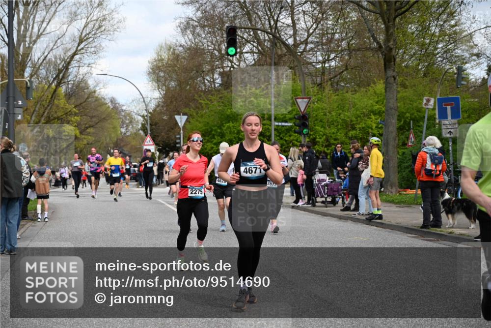 12.04.2026 - 45. Internationalen Wilhelmsburger Insellauf J. Mangold http://msf.ph/oto/9514690 12.04.2026 13:12:32 Ziel 4550, 3914, 2545, 3352, 3348, 5750, 5855, 2280, 3441, 5674, 4841, 2275, 4671, 4627, 4628, 3638, 3638, 4385, 2274, 4919, 4720, 4721, 2998, 2998, 4693, 3519, 4970, 3686, 4643, 2877, 5265, 5266, 4648, 2026, 5457, 4320, 4249, 3033, 2470, 4364 meine-sportfotos.de