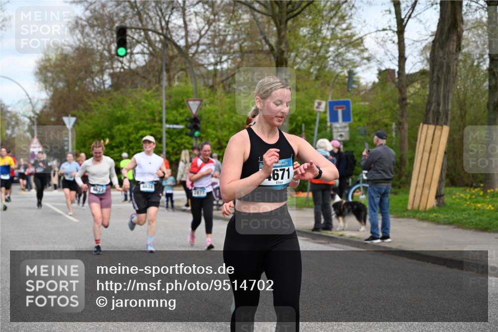 12.04.2026 - 45. Internationalen Wilhelmsburger Insellauf J. Mangold http://msf.ph/oto/9514702 12.04.2026 13:12:33 Ziel 3914, 2545, 3352, 3348, 5750, 5855, 2280, 3441, 5674, 4841, 2275, 4671, 4627, 4628, 3638, 4385, 2274, 4919, 4720, 4721, 2998, 4693, 4693, 3519, 4970, 3686, 4643, 2877, 5265, 5266, 4648, 2026, 5457, 4320, 4249, 3033, 2470, 4364, 3942, 5221 meine-sportfotos.de