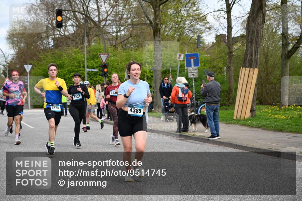 12.04.2026 - 45. Internationalen Wilhelmsburger Insellauf J. Mangold http://msf.ph/oto/9514745 12.04.2026 13:12:38 Ziel 3348, 5750, 5855, 2280, 3441, 5674, 4841, 2275, 4671, 4627, 4628, 3638, 4385, 2274, 4919, 2274, 4919, 4720, 4721, 2998, 4693, 3519, 4970, 3686, 4643, 2877, 2877, 5265, 5266, 4648, 2026, 5457, 4320, 4249, 3033, 2470, 4364, 3942, 5221, 3540, 3933, 3935, 3805, 5158, 5157 meine-sportfotos.de