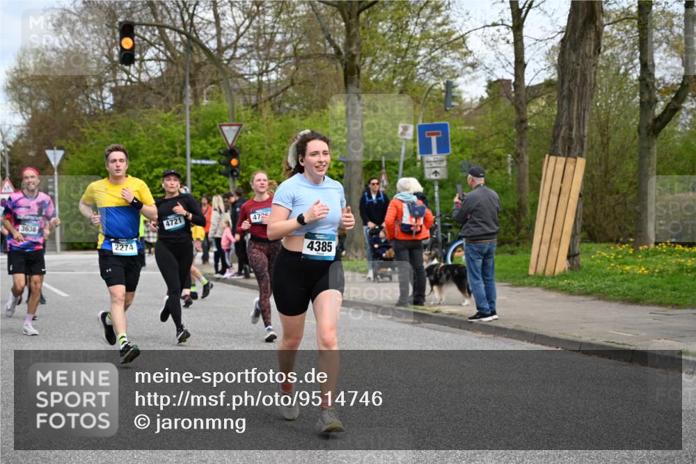 12.04.2026 - 45. Internationalen Wilhelmsburger Insellauf J. Mangold http://msf.ph/oto/9514746 12.04.2026 13:12:38 Ziel 3348, 5750, 5855, 2280, 3441, 5674, 4841, 2275, 4671, 4627, 4628, 3638, 4385, 2274, 4919, 2274, 4919, 4720, 4721, 2998, 4693, 3519, 4970, 3686, 4643, 2877, 2877, 5265, 5266, 4648, 2026, 5457, 4320, 4249, 3033, 2470, 4364, 3942, 5221, 3540, 3933, 3935, 3805, 5158, 5157 meine-sportfotos.de