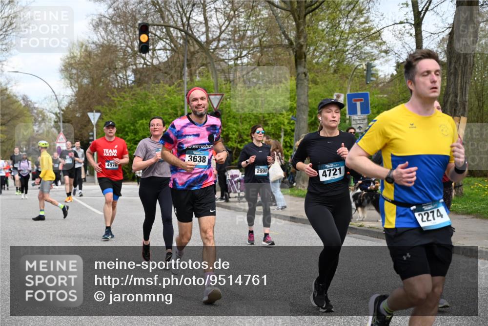 12.04.2026 - 45. Internationalen Wilhelmsburger Insellauf J. Mangold http://msf.ph/oto/9514761 12.04.2026 13:12:40 Ziel 5750, 5855, 2280, 3441, 5674, 4841, 2275, 4671, 4627, 4628, 3638, 4385, 2274, 4919, 4720, 4721, 4721, 2998, 4693, 3519, 4970, 3686, 4643, 2877, 5265, 5266, 4648, 2026, 5457, 4320, 4249, 3033, 2470, 4364, 3942, 5221, 3540, 3933, 3935, 3805, 5158, 5157, 2462, 4533, 5693 meine-sportfotos.de