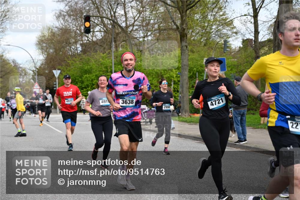 12.04.2026 - 45. Internationalen Wilhelmsburger Insellauf J. Mangold http://msf.ph/oto/9514763 12.04.2026 13:12:40 Ziel 5750, 5855, 2280, 3441, 5674, 4841, 2275, 4671, 4627, 4628, 3638, 4385, 2274, 4919, 4720, 4721, 4721, 2998, 4693, 3519, 4970, 3686, 4643, 2877, 5265, 5266, 4648, 2026, 5457, 4320, 4249, 3033, 2470, 4364, 3942, 5221, 3540, 3933, 3935, 3805, 5158, 5157, 2462, 4533, 5693 meine-sportfotos.de