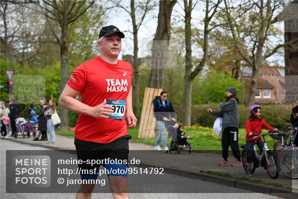 12.04.2026 - 45. Internationalen Wilhelmsburger Insellauf J. Mangold http://msf.ph/oto/9514792 12.04.2026 13:12:43 Ziel 5750, 5855, 2280, 3441, 5674, 4841, 2275, 4671, 4627, 4628, 3638, 4385, 2274, 4919, 4720, 4721, 2998, 4693, 3519, 4970, 3686, 4643, 2877, 5265, 5266, 4648, 2026, 5457, 4320, 4249, 3033, 2470, 4320, 4249, 3033, 2470, 4364, 3942, 5221, 3540, 3933, 3935, 3805, 5158, 5157, 2462, 4533, 5693 meine-sportfotos.de