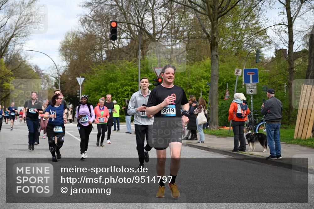 12.04.2026 - 45. Internationalen Wilhelmsburger Insellauf J. Mangold http://msf.ph/oto/9514797 12.04.2026 13:12:47 Ziel 3441, 5674, 4841, 2275, 4671, 4627, 4628, 3638, 4385, 2274, 4919, 4720, 4721, 2998, 4693, 3519, 4970, 3686, 4643, 2877, 5265, 5266, 4648, 2026, 5457, 4320, 4249, 3033, 2470, 4364, 3942, 5221, 3540, 3933, 3933, 3935, 3805, 5158, 5157, 2462, 4533, 5693, 5637 meine-sportfotos.de
