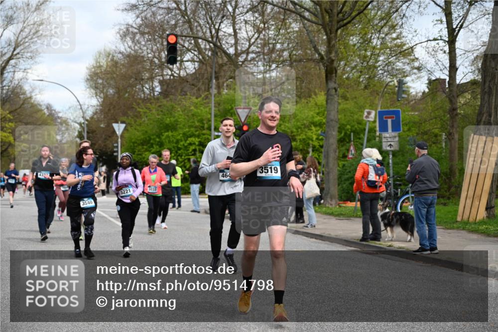12.04.2026 - 45. Internationalen Wilhelmsburger Insellauf J. Mangold http://msf.ph/oto/9514798 12.04.2026 13:12:47 Ziel 3441, 5674, 4841, 2275, 4671, 4627, 4628, 3638, 4385, 2274, 4919, 4720, 4721, 2998, 4693, 3519, 4970, 3686, 4643, 2877, 5265, 5266, 4648, 2026, 5457, 4320, 4249, 3033, 2470, 4364, 3942, 5221, 3540, 3933, 3933, 3935, 3805, 5158, 5157, 2462, 4533, 5693, 5637 meine-sportfotos.de