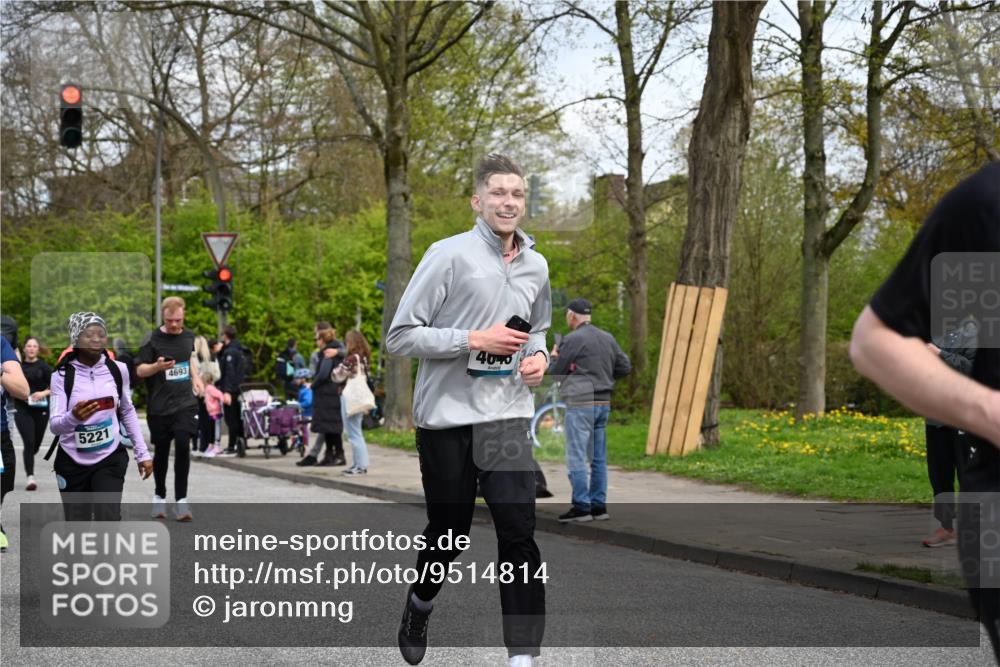 12.04.2026 - 45. Internationalen Wilhelmsburger Insellauf J. Mangold http://msf.ph/oto/9514814 12.04.2026 13:12:48 Ziel 3441, 5674, 4841, 2275, 4671, 4627, 4628, 3638, 4385, 2274, 4919, 4720, 4721, 2998, 4693, 3519, 4970, 3686, 4643, 2877, 5265, 5266, 4648, 2026, 5457, 4320, 4249, 3033, 2470, 4364, 3942, 5221, 3540, 3933, 3935, 3935, 3805, 5158, 5157, 2462, 4533, 5693, 5637 meine-sportfotos.de