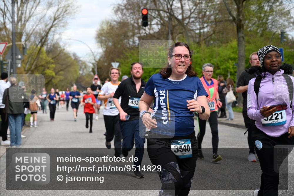 12.04.2026 - 45. Internationalen Wilhelmsburger Insellauf J. Mangold http://msf.ph/oto/9514829 12.04.2026 13:12:50 Ziel 3441, 5674, 4841, 2275, 4671, 4627, 4628, 3638, 4385, 2274, 4919, 4720, 4721, 2998, 4693, 3519, 4970, 3686, 4643, 2877, 2877, 5265, 5266, 4648, 2026, 5457, 4320, 4249, 3033, 2470, 4364, 3942, 5221, 3540, 3933, 3935, 3805, 5158, 5157, 5158, 5157, 2462, 4533, 5693, 5637 meine-sportfotos.de
