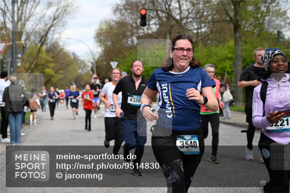 12.04.2026 - 45. Internationalen Wilhelmsburger Insellauf J. Mangold http://msf.ph/oto/9514830 12.04.2026 13:12:50 Ziel 3441, 5674, 4841, 2275, 4671, 4627, 4628, 3638, 4385, 2274, 4919, 4720, 4721, 2998, 4693, 3519, 4970, 3686, 4643, 2877, 2877, 5265, 5266, 4648, 2026, 5457, 4320, 4249, 3033, 2470, 4364, 3942, 5221, 3540, 3933, 3935, 3805, 5158, 5157, 5158, 5157, 2462, 4533, 5693, 5637 meine-sportfotos.de