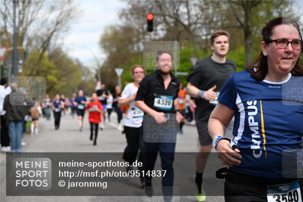 12.04.2026 - 45. Internationalen Wilhelmsburger Insellauf J. Mangold http://msf.ph/oto/9514837 12.04.2026 13:12:51 Ziel 2275, 4671, 4627, 4628, 3638, 4385, 2274, 4919, 4720, 4721, 2998, 4693, 3519, 4970, 3686, 4643, 2877, 5265, 5266, 4648, 2026, 5457, 4320, 4249, 3033, 2470, 4364, 3942, 5221, 3540, 3933, 3935, 3805, 5158, 5157, 2462, 4533, 5693, 2462, 4533, 5693, 5637, 2080, 5819 meine-sportfotos.de