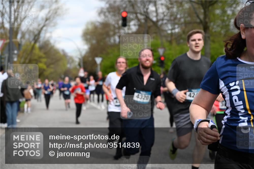 12.04.2026 - 45. Internationalen Wilhelmsburger Insellauf J. Mangold http://msf.ph/oto/9514839 12.04.2026 13:12:51 Ziel 2275, 4671, 4627, 4628, 3638, 4385, 2274, 4919, 4720, 4721, 2998, 4693, 3519, 4970, 3686, 4643, 2877, 5265, 5266, 4648, 2026, 5457, 4320, 4249, 3033, 2470, 4364, 3942, 5221, 3540, 3933, 3935, 3805, 5158, 5157, 2462, 4533, 5693, 2462, 4533, 5693, 5637, 2080, 5819 meine-sportfotos.de