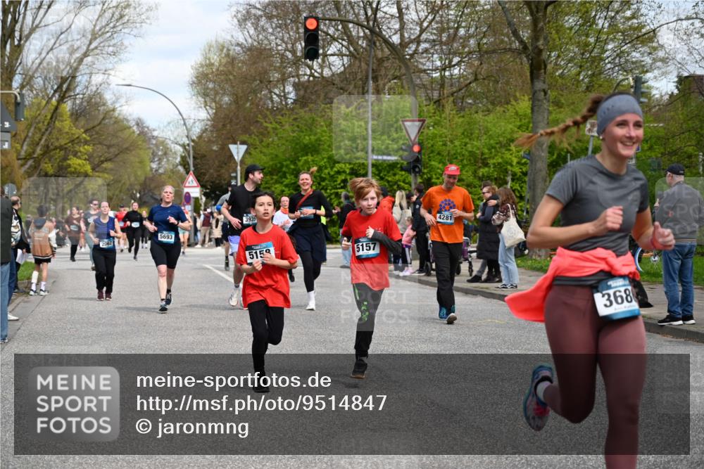 12.04.2026 - 45. Internationalen Wilhelmsburger Insellauf J. Mangold http://msf.ph/oto/9514847 12.04.2026 13:12:53 Ziel 2275, 4671, 4627, 4628, 3638, 4385, 2274, 4919, 4720, 4721, 2998, 4693, 3519, 4970, 3686, 4643, 2877, 5265, 5266, 4648, 5265, 5266, 4648, 2026, 5457, 4320, 4249, 3033, 2470, 4364, 3942, 5221, 3540, 3933, 3935, 3805, 5158, 5157, 2462, 4533, 5693, 5637, 2080, 5819, 2064, 4923, 4281 meine-sportfotos.de