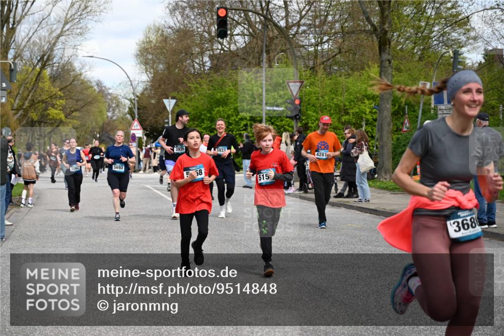 12.04.2026 - 45. Internationalen Wilhelmsburger Insellauf J. Mangold http://msf.ph/oto/9514848 12.04.2026 13:12:53 Ziel 2275, 4671, 4627, 4628, 3638, 4385, 2274, 4919, 4720, 4721, 2998, 4693, 3519, 4970, 3686, 4643, 2877, 5265, 5266, 4648, 5265, 5266, 4648, 2026, 5457, 4320, 4249, 3033, 2470, 4364, 3942, 5221, 3540, 3933, 3935, 3805, 5158, 5157, 2462, 4533, 5693, 5637, 2080, 5819, 2064, 4923, 4281 meine-sportfotos.de