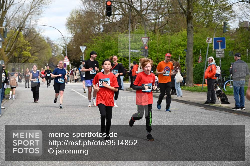 12.04.2026 - 45. Internationalen Wilhelmsburger Insellauf J. Mangold http://msf.ph/oto/9514852 12.04.2026 13:12:53 Ziel 2275, 4671, 4627, 4628, 3638, 4385, 2274, 4919, 4720, 4721, 2998, 4693, 3519, 4970, 3686, 4643, 2877, 5265, 5266, 4648, 5265, 5266, 4648, 2026, 5457, 4320, 4249, 3033, 2470, 4364, 3942, 5221, 3540, 3933, 3935, 3805, 5158, 5157, 2462, 4533, 5693, 5637, 2080, 5819, 2064, 4923, 4281 meine-sportfotos.de