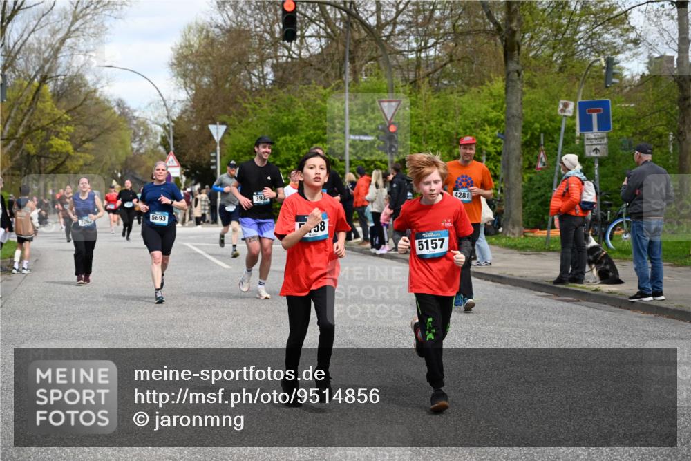 12.04.2026 - 45. Internationalen Wilhelmsburger Insellauf J. Mangold http://msf.ph/oto/9514856 12.04.2026 13:12:54 Ziel 2275, 4671, 4627, 4628, 3638, 4385, 2274, 4919, 4720, 4721, 2998, 4693, 3519, 4970, 3686, 4643, 2877, 5265, 5266, 4648, 2026, 5457, 2026, 5457, 4320, 4249, 3033, 2470, 4364, 3942, 5221, 3540, 3933, 3935, 3805, 5158, 5157, 2462, 4533, 5693, 5637, 2080, 5819, 2064, 4923, 4281, 3984 meine-sportfotos.de