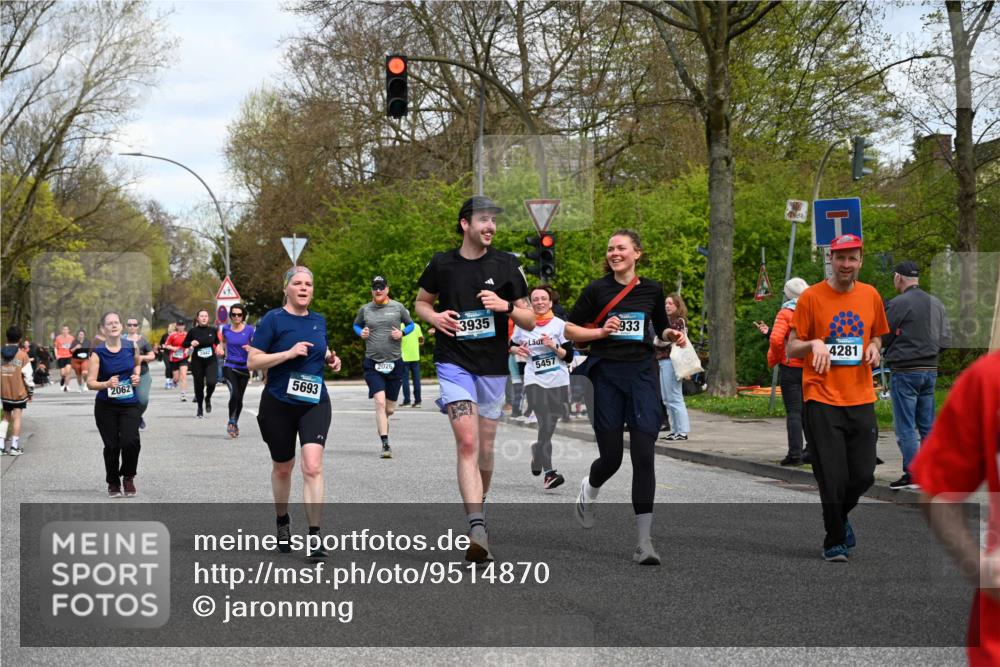 12.04.2026 - 45. Internationalen Wilhelmsburger Insellauf J. Mangold http://msf.ph/oto/9514870 12.04.2026 13:12:56 Ziel 4627, 4628, 3638, 4385, 2274, 4919, 4720, 4721, 2998, 4693, 3519, 4970, 3686, 4643, 2877, 5265, 5266, 4648, 2026, 5457, 4320, 4249, 3033, 2470, 4364, 4364, 3942, 5221, 3540, 3933, 3935, 3805, 5158, 5157, 2462, 4533, 5693, 5637, 2080, 5819, 2064, 4923, 4281, 3984, 3810 meine-sportfotos.de