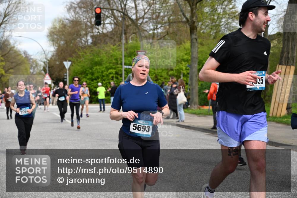 12.04.2026 - 45. Internationalen Wilhelmsburger Insellauf J. Mangold http://msf.ph/oto/9514890 12.04.2026 13:12:57 Ziel 3638, 4385, 2274, 4919, 4720, 4721, 2998, 4693, 3519, 4970, 3686, 4643, 2877, 5265, 5266, 4648, 2026, 5457, 4320, 4249, 3033, 2470, 4364, 3942, 5221, 3942, 5221, 3540, 3933, 3935, 3805, 5158, 5157, 2462, 4533, 5693, 5637, 2080, 5819, 2064, 4923, 4281, 3984, 3810 meine-sportfotos.de