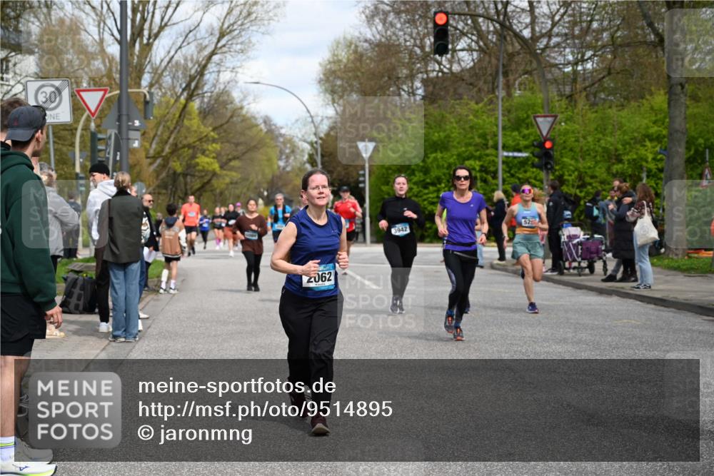 12.04.2026 - 45. Internationalen Wilhelmsburger Insellauf J. Mangold http://msf.ph/oto/9514895 12.04.2026 13:12:59 Ziel 4385, 2274, 4919, 4720, 4721, 2998, 4693, 3519, 4970, 3686, 4643, 2877, 5265, 5266, 4648, 2026, 5457, 4320, 4249, 3033, 2470, 4364, 3942, 5221, 3540, 3933, 3933, 3935, 3805, 5158, 5157, 2462, 4533, 5693, 5637, 2080, 5819, 2064, 4923, 4281, 3984, 3810, 3268, 2062 meine-sportfotos.de