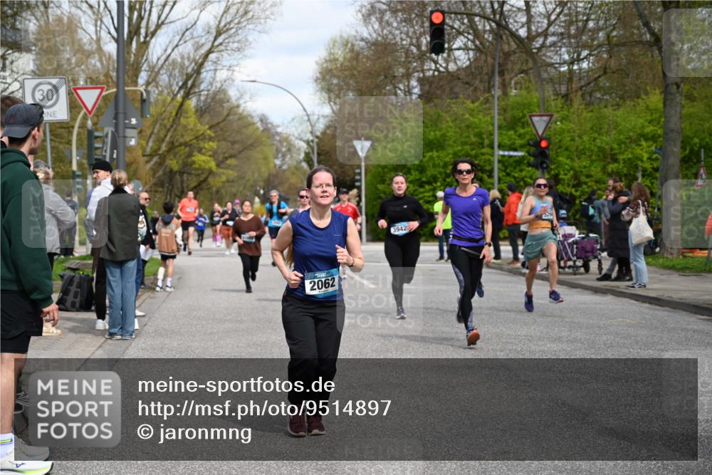 12.04.2026 - 45. Internationalen Wilhelmsburger Insellauf J. Mangold http://msf.ph/oto/9514897 12.04.2026 13:12:59 Ziel 4385, 2274, 4919, 4720, 4721, 2998, 4693, 3519, 4970, 3686, 4643, 2877, 5265, 5266, 4648, 2026, 5457, 4320, 4249, 3033, 2470, 4364, 3942, 5221, 3540, 3933, 3933, 3935, 3805, 5158, 5157, 2462, 4533, 5693, 5637, 2080, 5819, 2064, 4923, 4281, 3984, 3810, 3268, 2062 meine-sportfotos.de