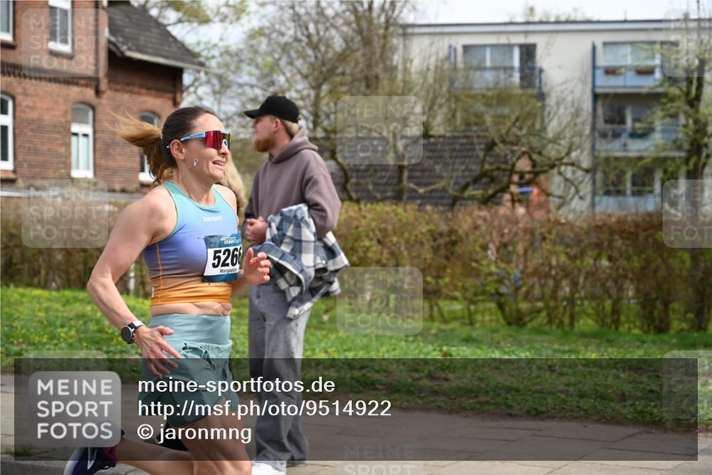 12.04.2026 - 45. Internationalen Wilhelmsburger Insellauf J. Mangold http://msf.ph/oto/9514922 12.04.2026 13:13:02 Ziel 2274, 4919, 4720, 4721, 2998, 4693, 3519, 4970, 3686, 4643, 2877, 5265, 5266, 4648, 2026, 5457, 4320, 4249, 3033, 2470, 4364, 3942, 5221, 3540, 3933, 3935, 3805, 5158, 5157, 5158, 5157, 2462, 4533, 5693, 5637, 2080, 5819, 2064, 4923, 4281, 3984, 3810, 3268, 2062, 4783 meine-sportfotos.de