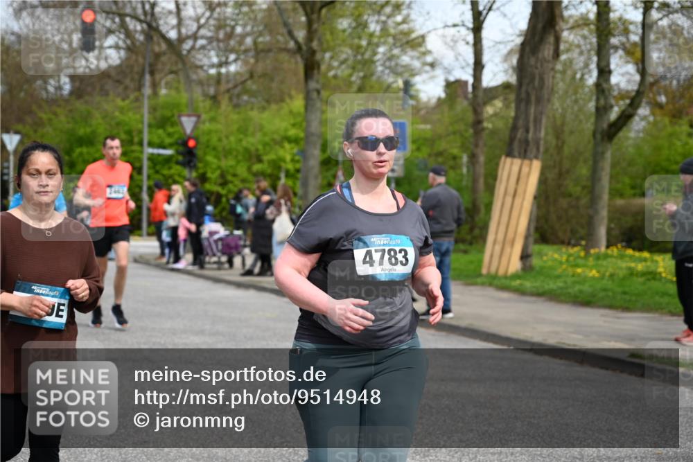 12.04.2026 - 45. Internationalen Wilhelmsburger Insellauf J. Mangold http://msf.ph/oto/9514948 12.04.2026 13:13:07 Ziel 2998, 4693, 3519, 4970, 3686, 4643, 2877, 5265, 5266, 4648, 2026, 5457, 4320, 4249, 3033, 2470, 4364, 3942, 5221, 3540, 3933, 3935, 3805, 5158, 5157, 2462, 4533, 5693, 5637, 2080, 5819, 2064, 4923, 4281, 3984, 3810, 3810, 3268, 2062, 4783, 4178 meine-sportfotos.de