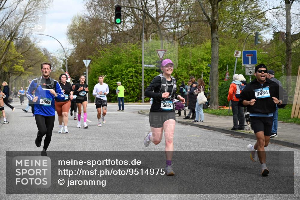 12.04.2026 - 45. Internationalen Wilhelmsburger Insellauf J. Mangold http://msf.ph/oto/9514975 12.04.2026 13:13:12 Ziel 4643, 2877, 5265, 5266, 4648, 2026, 5457, 4320, 4249, 3033, 2470, 4364, 3942, 5221, 3540, 3933, 3935, 3805, 5158, 5157, 2462, 4533, 5693, 5637, 2080, 5819, 2064, 4923, 4281, 3984, 3810, 3268, 2062, 4783, 4178, 5340 meine-sportfotos.de