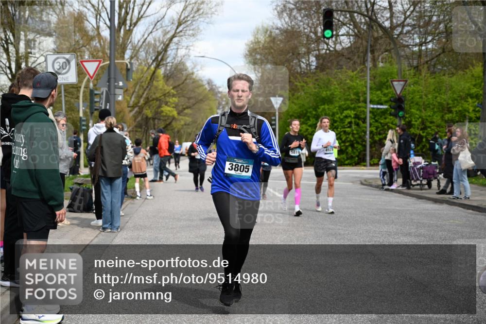 12.04.2026 - 45. Internationalen Wilhelmsburger Insellauf J. Mangold http://msf.ph/oto/9514980 12.04.2026 13:13:13 Ziel 4643, 2877, 5265, 5266, 4648, 2026, 5457, 4320, 4249, 3033, 2470, 4364, 3942, 5221, 3540, 3933, 3935, 3805, 5158, 5157, 2462, 4533, 5693, 5637, 2080, 5819, 2064, 4923, 4281, 3984, 3810, 3268, 2062, 4783, 4783, 4178, 5340 meine-sportfotos.de