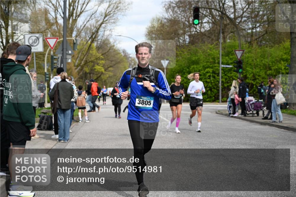 12.04.2026 - 45. Internationalen Wilhelmsburger Insellauf J. Mangold http://msf.ph/oto/9514981 12.04.2026 13:13:13 Ziel 4643, 2877, 5265, 5266, 4648, 2026, 5457, 4320, 4249, 3033, 2470, 4364, 3942, 5221, 3540, 3933, 3935, 3805, 5158, 5157, 2462, 4533, 5693, 5637, 2080, 5819, 2064, 4923, 4281, 3984, 3810, 3268, 2062, 4783, 4783, 4178, 5340 meine-sportfotos.de