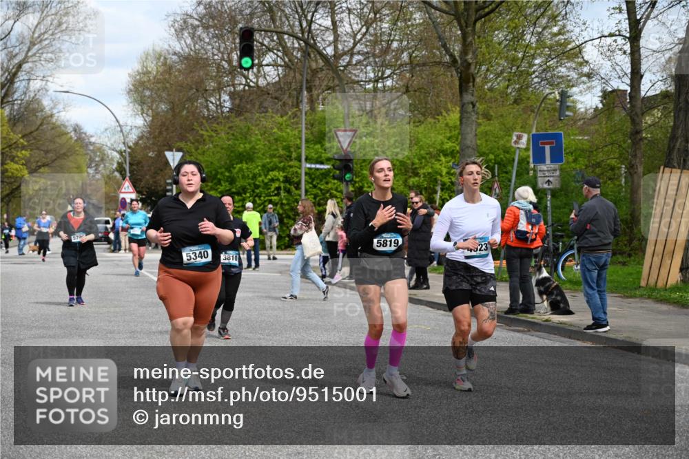 12.04.2026 - 45. Internationalen Wilhelmsburger Insellauf J. Mangold http://msf.ph/oto/9515001 12.04.2026 13:13:15 Ziel 2877, 5265, 5266, 4648, 2026, 5457, 4320, 4249, 3033, 2470, 4364, 3942, 5221, 3540, 3933, 3935, 3805, 5158, 5157, 2462, 4533, 5693, 5637, 2080, 5819, 2080, 5819, 2064, 4923, 4281, 3984, 3810, 3268, 2062, 4783, 4178, 5340, 2999 meine-sportfotos.de