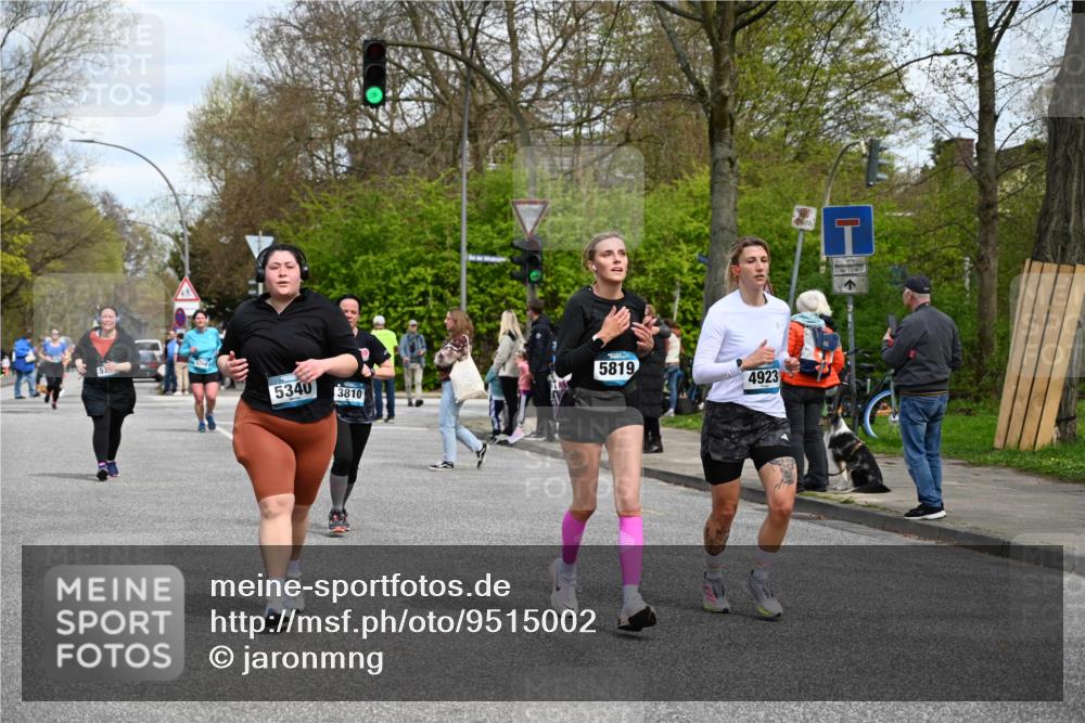 12.04.2026 - 45. Internationalen Wilhelmsburger Insellauf J. Mangold http://msf.ph/oto/9515002 12.04.2026 13:13:15 Ziel 2877, 5265, 5266, 4648, 2026, 5457, 4320, 4249, 3033, 2470, 4364, 3942, 5221, 3540, 3933, 3935, 3805, 5158, 5157, 2462, 4533, 5693, 5637, 2080, 5819, 2080, 5819, 2064, 4923, 4281, 3984, 3810, 3268, 2062, 4783, 4178, 5340, 2999 meine-sportfotos.de