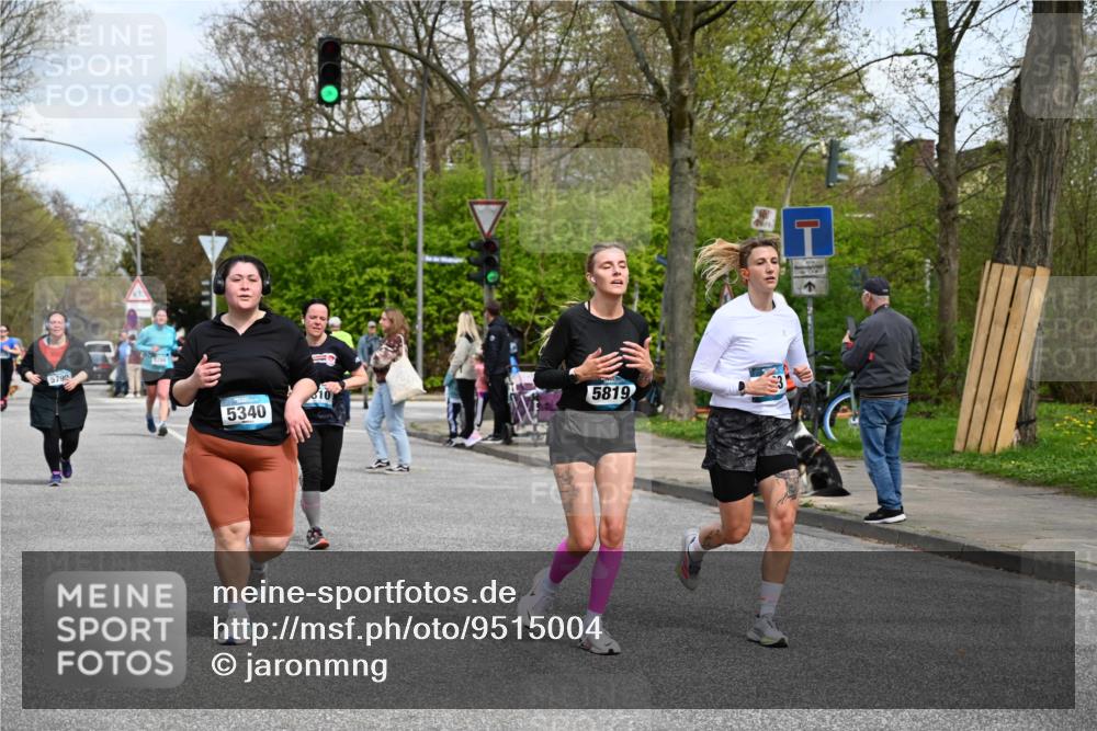 12.04.2026 - 45. Internationalen Wilhelmsburger Insellauf J. Mangold http://msf.ph/oto/9515004 12.04.2026 13:13:15 Ziel 2877, 5265, 5266, 4648, 2026, 5457, 4320, 4249, 3033, 2470, 4364, 3942, 5221, 3540, 3933, 3935, 3805, 5158, 5157, 2462, 4533, 5693, 5637, 2080, 5819, 2080, 5819, 2064, 4923, 4281, 3984, 3810, 3268, 2062, 4783, 4178, 5340, 2999 meine-sportfotos.de