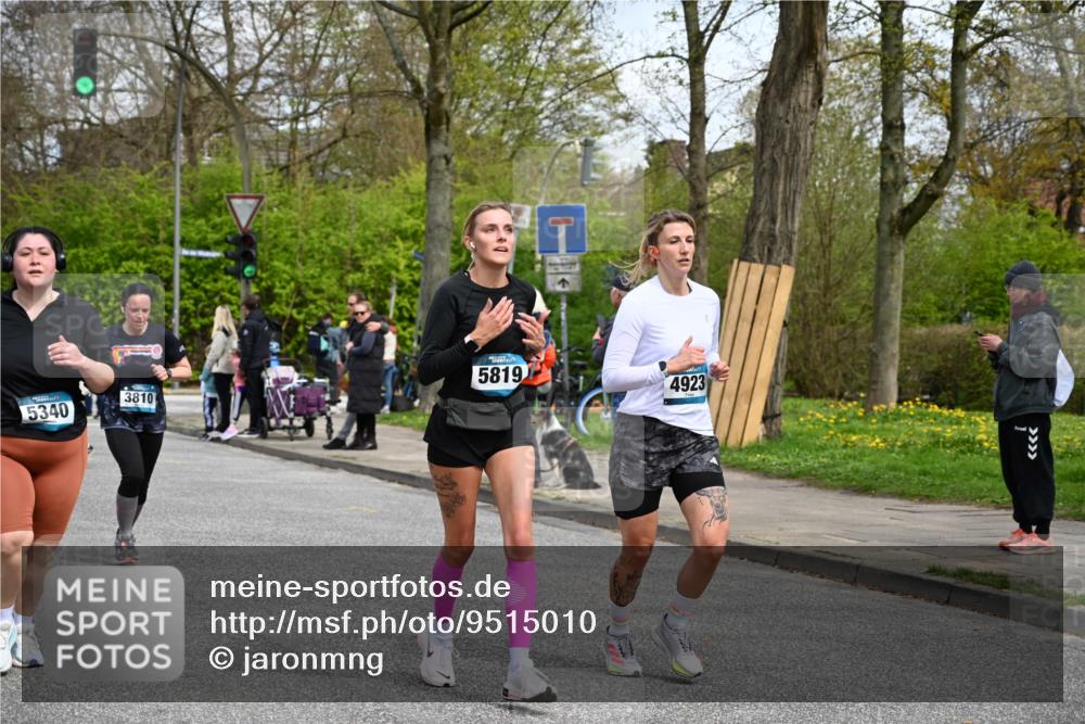 12.04.2026 - 45. Internationalen Wilhelmsburger Insellauf J. Mangold http://msf.ph/oto/9515010 12.04.2026 13:13:16 Ziel 5265, 5266, 4648, 2026, 5457, 4320, 4249, 3033, 2470, 4364, 3942, 5221, 3540, 3933, 3935, 3805, 5158, 5157, 2462, 4533, 5693, 5637, 2080, 5819, 2064, 2064, 4923, 4281, 3984, 3810, 3268, 2062, 4783, 4178, 5340, 2999 meine-sportfotos.de