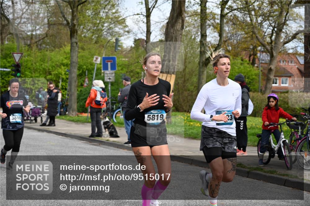 12.04.2026 - 45. Internationalen Wilhelmsburger Insellauf J. Mangold http://msf.ph/oto/9515017 12.04.2026 13:13:16 Ziel 5265, 5266, 4648, 2026, 5457, 4320, 4249, 3033, 2470, 4364, 3942, 5221, 3540, 3933, 3935, 3805, 5158, 5157, 2462, 4533, 5693, 5637, 2080, 5819, 2064, 2064, 4923, 4281, 3984, 3810, 3268, 2062, 4783, 4178, 5340, 2999 meine-sportfotos.de