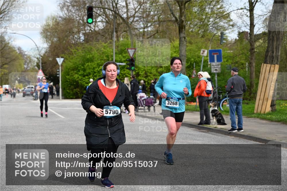 12.04.2026 - 45. Internationalen Wilhelmsburger Insellauf J. Mangold http://msf.ph/oto/9515037 12.04.2026 13:13:22 Ziel 3942, 5221, 3540, 3933, 3935, 3805, 5158, 5157, 2462, 4533, 5693, 5637, 2080, 5819, 2064, 4923, 4281, 3984, 3810, 3268, 3268, 2062, 4783, 4178, 5340, 5340, 2999, 5498, 4465, 5350 meine-sportfotos.de