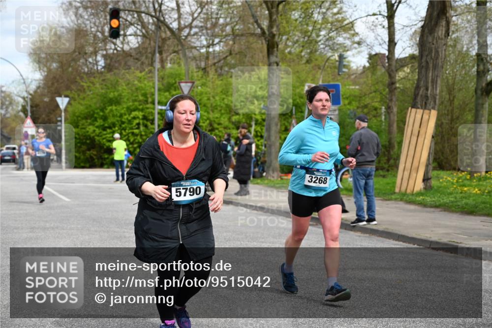 12.04.2026 - 45. Internationalen Wilhelmsburger Insellauf J. Mangold http://msf.ph/oto/9515042 12.04.2026 13:13:22 Ziel 3942, 5221, 3540, 3933, 3935, 3805, 5158, 5157, 2462, 4533, 5693, 5637, 2080, 5819, 2064, 4923, 4281, 3984, 3810, 3268, 3268, 2062, 4783, 4178, 5340, 5340, 2999, 5498, 4465, 5350 meine-sportfotos.de