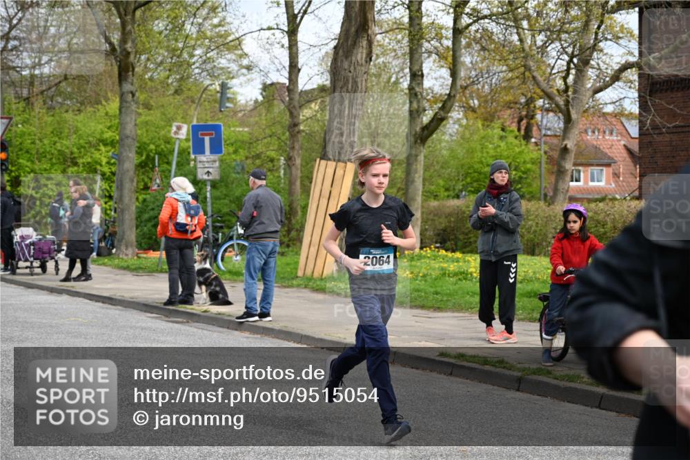12.04.2026 - 45. Internationalen Wilhelmsburger Insellauf J. Mangold http://msf.ph/oto/9515054 12.04.2026 13:13:24 Ziel 3933, 3935, 3805, 5158, 5157, 2462, 4533, 5693, 5637, 2080, 5819, 2064, 4923, 4281, 3984, 3810, 3268, 2062, 4783, 4178, 5340, 2999, 5498, 4465, 5350, 5790 meine-sportfotos.de