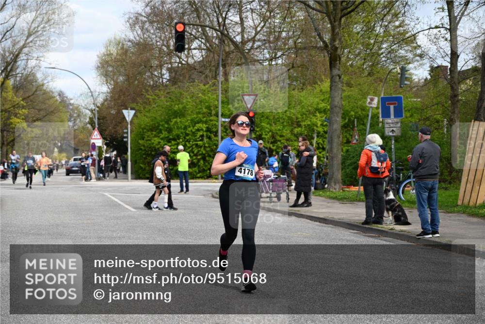 12.04.2026 - 45. Internationalen Wilhelmsburger Insellauf J. Mangold http://msf.ph/oto/9515068 12.04.2026 13:13:26 Ziel 3805, 5158, 5157, 2462, 4533, 5693, 5637, 2080, 5819, 2064, 4923, 4281, 3984, 3810, 3268, 2062, 4783, 4178, 5340, 2999, 2999, 5498, 4465, 5350, 5790 meine-sportfotos.de