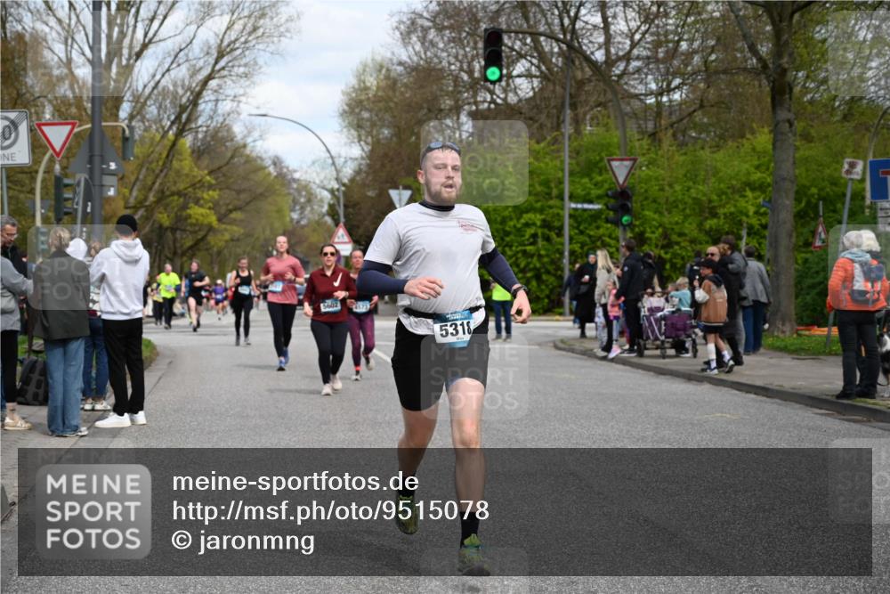12.04.2026 - 45. Internationalen Wilhelmsburger Insellauf J. Mangold http://msf.ph/oto/9515078 12.04.2026 13:14:03 Ziel 2999, 5498, 4465, 5350, 5790, 4716, 5318, 5418, 5481, 4228, 4573, 3360, 3443, 3443, 3469, 2107, 4421, 5242, 3425, 5142, 4852, 2430, 5813, 4747 meine-sportfotos.de