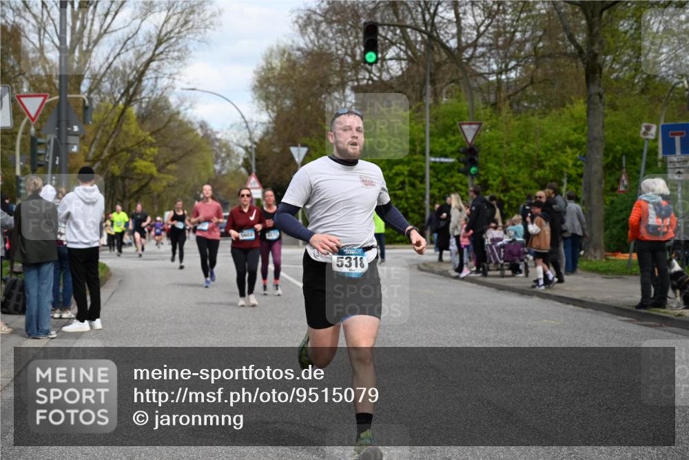 12.04.2026 - 45. Internationalen Wilhelmsburger Insellauf J. Mangold http://msf.ph/oto/9515079 12.04.2026 13:14:03 Ziel 2999, 5498, 4465, 5350, 5790, 4716, 5318, 5418, 5481, 4228, 4573, 3360, 3443, 3443, 3469, 2107, 4421, 5242, 3425, 5142, 4852, 2430, 5813, 4747 meine-sportfotos.de
