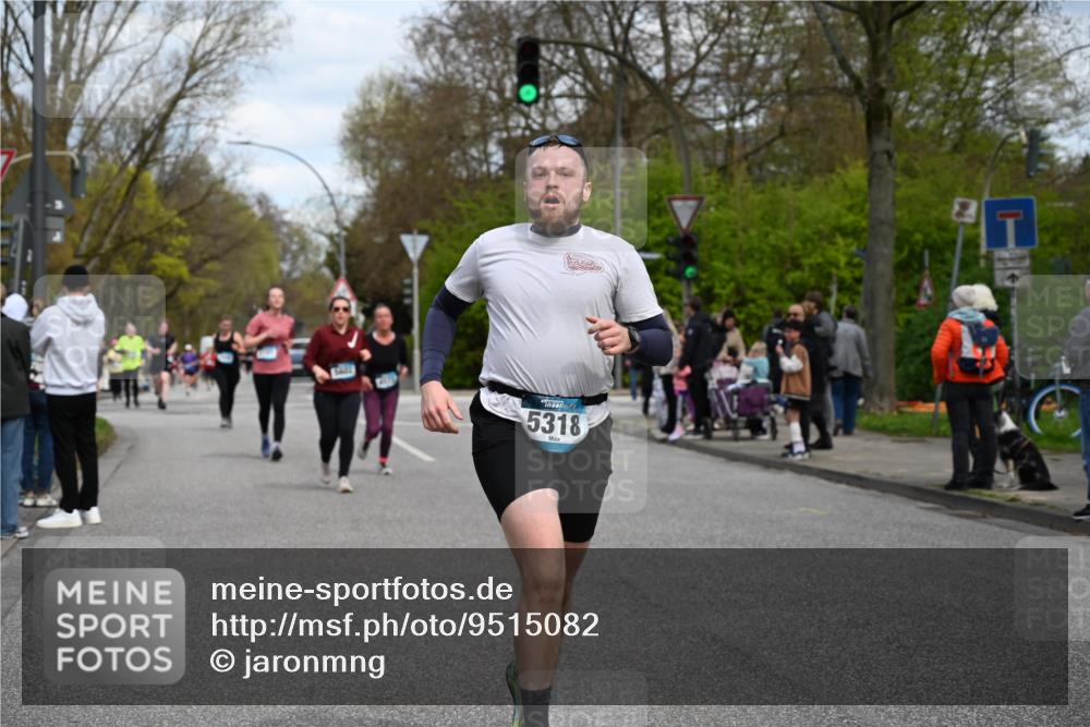 12.04.2026 - 45. Internationalen Wilhelmsburger Insellauf J. Mangold http://msf.ph/oto/9515082 12.04.2026 13:14:03 Ziel 2999, 5498, 4465, 5350, 5790, 4716, 5318, 5418, 5481, 4228, 4573, 3360, 3443, 3443, 3469, 2107, 4421, 5242, 3425, 5142, 4852, 2430, 5813, 4747 meine-sportfotos.de