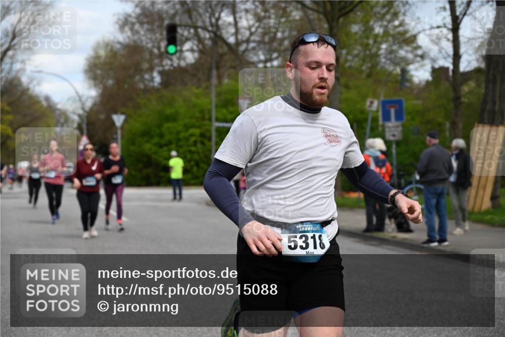 12.04.2026 - 45. Internationalen Wilhelmsburger Insellauf J. Mangold http://msf.ph/oto/9515088 12.04.2026 13:14:04 Ziel 5498, 4465, 5350, 5790, 4716, 5318, 5418, 5481, 5418, 5481, 4228, 4573, 3360, 3443, 3469, 2107, 4421, 5242, 3425, 5142, 4852, 2430, 5813, 4747 meine-sportfotos.de