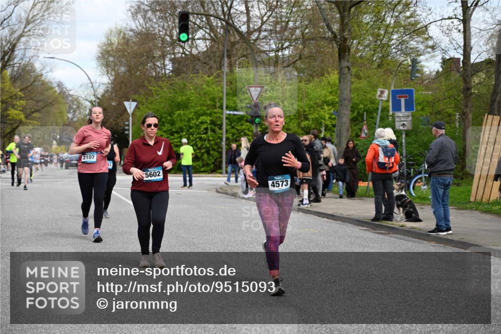 12.04.2026 - 45. Internationalen Wilhelmsburger Insellauf J. Mangold http://msf.ph/oto/9515093 12.04.2026 13:14:07 Ziel 4465, 5350, 5790, 4716, 5318, 5418, 5481, 4228, 4228, 4573, 3360, 3443, 3469, 2107, 4421, 5242, 3425, 5142, 4852, 2430, 5813, 4747, 3773, 5602, 4960 meine-sportfotos.de