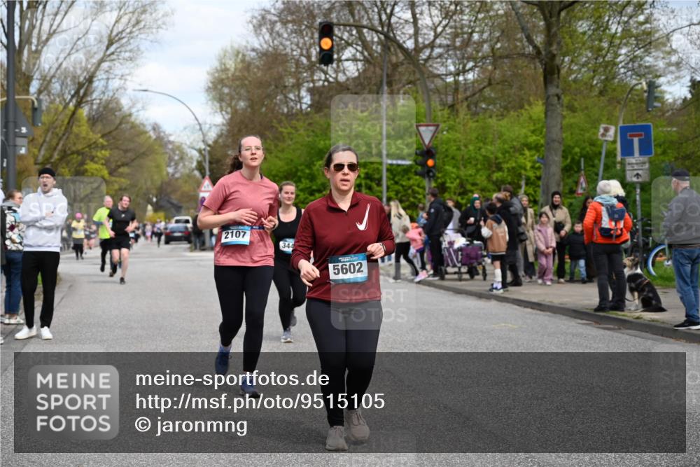 12.04.2026 - 45. Internationalen Wilhelmsburger Insellauf J. Mangold http://msf.ph/oto/9515105 12.04.2026 13:14:09 Ziel 5790, 4716, 5318, 5418, 5481, 4228, 4573, 4573, 3360, 3443, 3469, 2107, 4421, 5242, 3425, 5142, 5142, 4852, 2430, 5813, 4747, 3773, 5602, 4960, 4418 meine-sportfotos.de