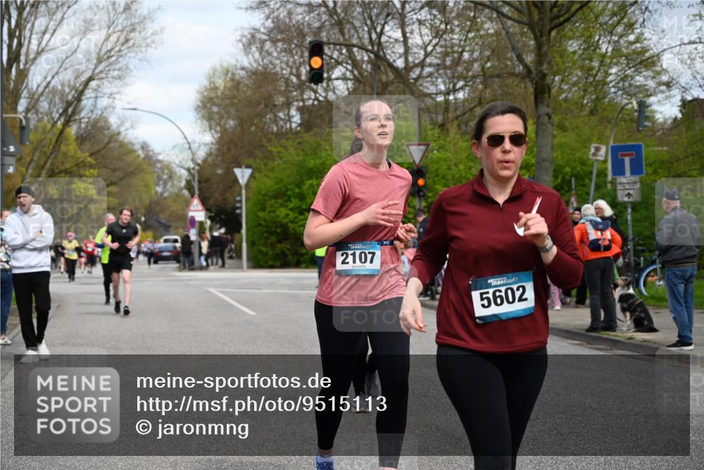 12.04.2026 - 45. Internationalen Wilhelmsburger Insellauf J. Mangold http://msf.ph/oto/9515113 12.04.2026 13:14:10 Ziel 5790, 4716, 5318, 5418, 5481, 4228, 4573, 3360, 3443, 3469, 2107, 4421, 5242, 3425, 5142, 4852, 4852, 2430, 5813, 4747, 3773, 5602, 4960, 4418 meine-sportfotos.de