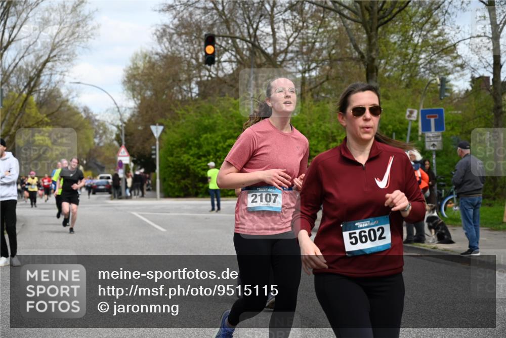 12.04.2026 - 45. Internationalen Wilhelmsburger Insellauf J. Mangold http://msf.ph/oto/9515115 12.04.2026 13:14:10 Ziel 5790, 4716, 5318, 5418, 5481, 4228, 4573, 3360, 3443, 3469, 2107, 4421, 5242, 3425, 5142, 4852, 4852, 2430, 5813, 4747, 3773, 5602, 4960, 4418 meine-sportfotos.de