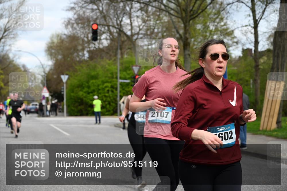12.04.2026 - 45. Internationalen Wilhelmsburger Insellauf J. Mangold http://msf.ph/oto/9515119 12.04.2026 13:14:10 Ziel 5790, 4716, 5318, 5418, 5481, 4228, 4573, 3360, 3443, 3469, 2107, 4421, 5242, 3425, 5142, 4852, 4852, 2430, 5813, 4747, 3773, 5602, 4960, 4418 meine-sportfotos.de