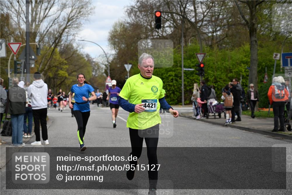 12.04.2026 - 45. Internationalen Wilhelmsburger Insellauf J. Mangold http://msf.ph/oto/9515127 12.04.2026 13:14:17 Ziel 4716, 5318, 5418, 5481, 4228, 4573, 3360, 3443, 3469, 2107, 3469, 2107, 4421, 5242, 3425, 5142, 4852, 2430, 5813, 4747, 3773, 5602, 4960, 4418, 5156, 4111, 3306, 3328, 2772, 5348, 4837, 4838 meine-sportfotos.de