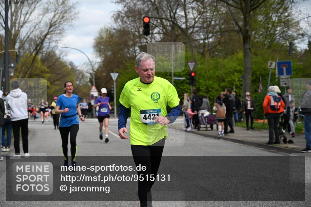 12.04.2026 - 45. Internationalen Wilhelmsburger Insellauf J. Mangold http://msf.ph/oto/9515131 12.04.2026 13:14:17 Ziel 4716, 5318, 5418, 5481, 4228, 4573, 3360, 3443, 3469, 2107, 3469, 2107, 4421, 5242, 3425, 5142, 4852, 2430, 5813, 4747, 3773, 5602, 4960, 4418, 5156, 4111, 3306, 3328, 2772, 5348, 4837, 4838 meine-sportfotos.de